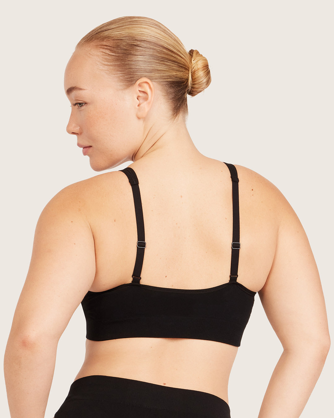 Wireless Plunge Bralette - Black