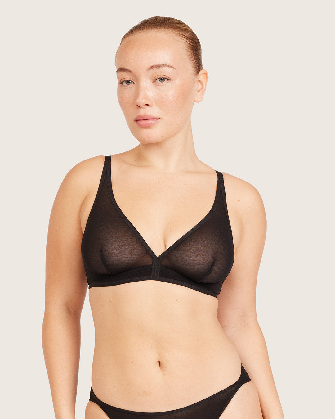 FreeMesh Plunge Bralette - Black
