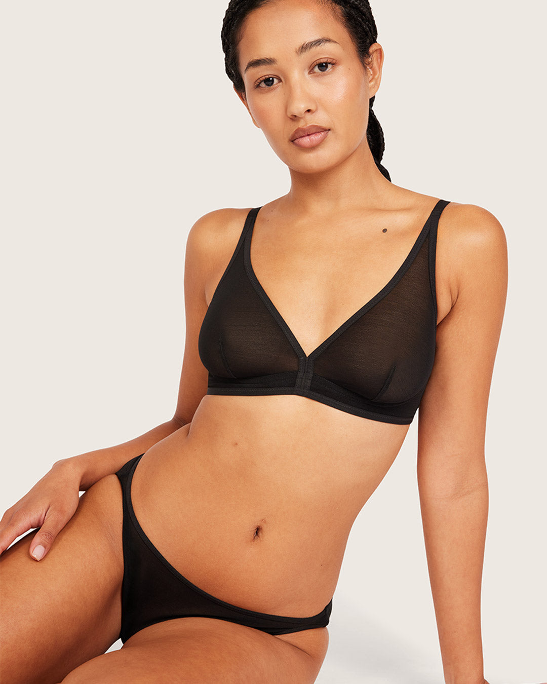 FreeMesh Plunge Bralette - Black